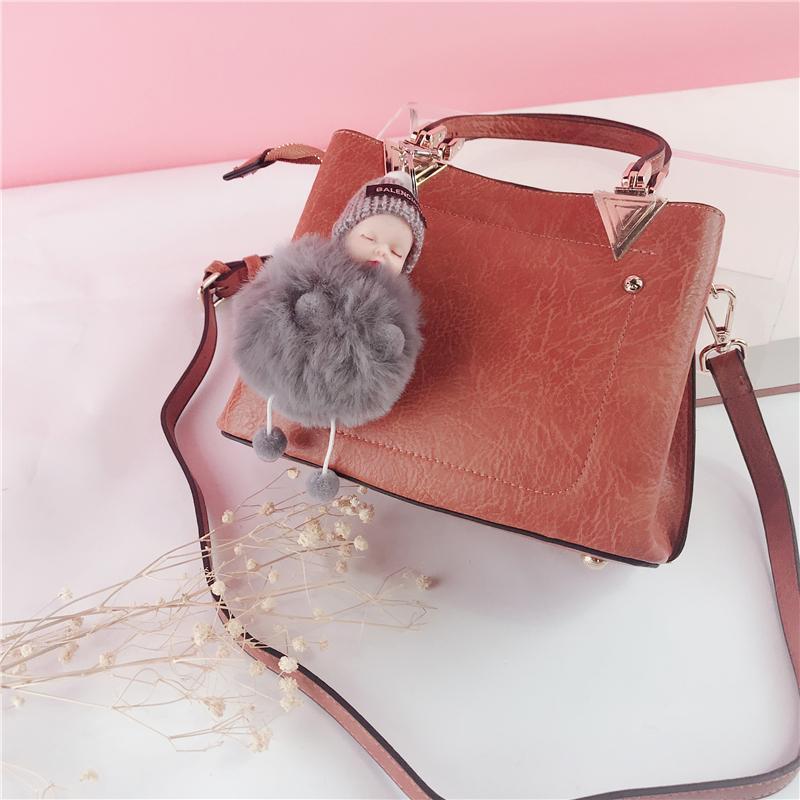 Söpö simulaatiopehmoinen karsastusnukke - Image 4